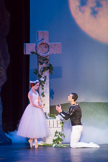 WALLS-20140413-6191.jpg