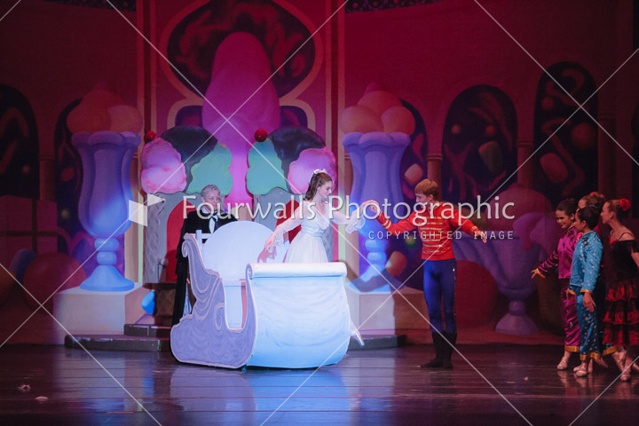 WALLS-20141220-0513.jpg