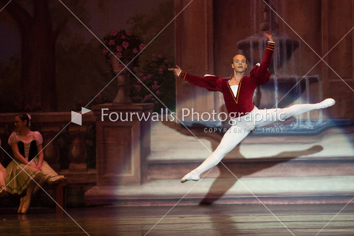 WALLS-20160528-2056.jpg